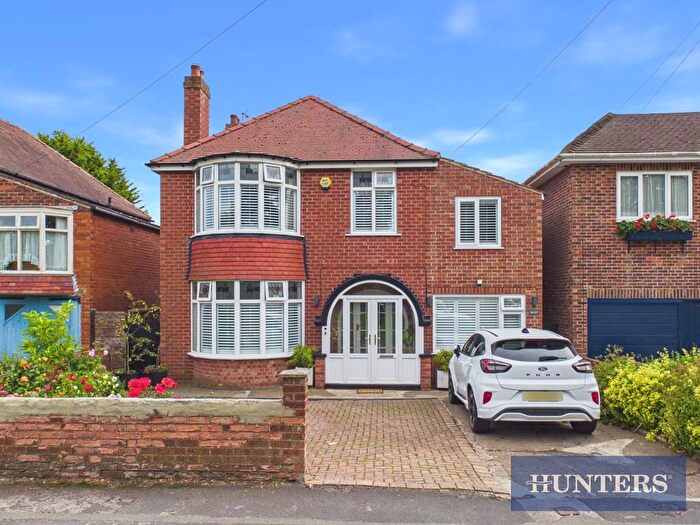 4 Bedroom Detached House For Sale In Sewerby Road, Bridlington, YO16