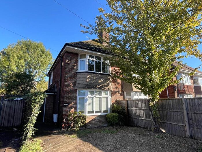 3 Bedroom Semi-Detached House To Rent In Bicester Road, Aylesbury, HP19