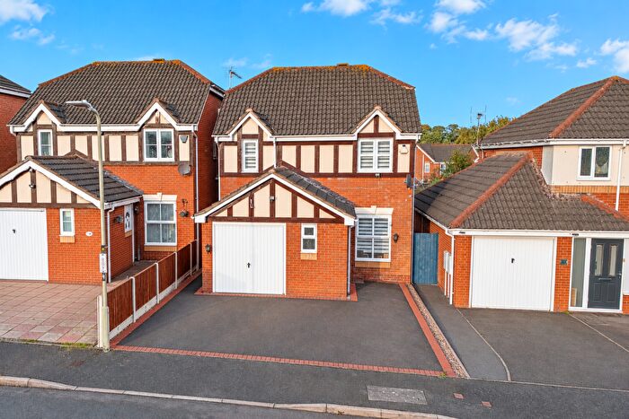 3 Bedroom Detached House For Sale In Tillett Road, Braunstone, Leicester, Leicestershire, LE3