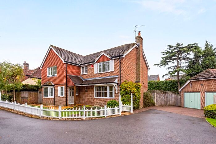 5 Bedroom Detached House For Sale In North Heath Lane, Horsham, RH12