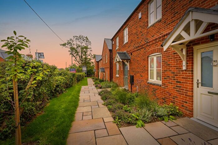 3 Bedroom End Of Terrace House For Sale In Stubbs Close, Stewkley, Leighton Buzzard, LU7