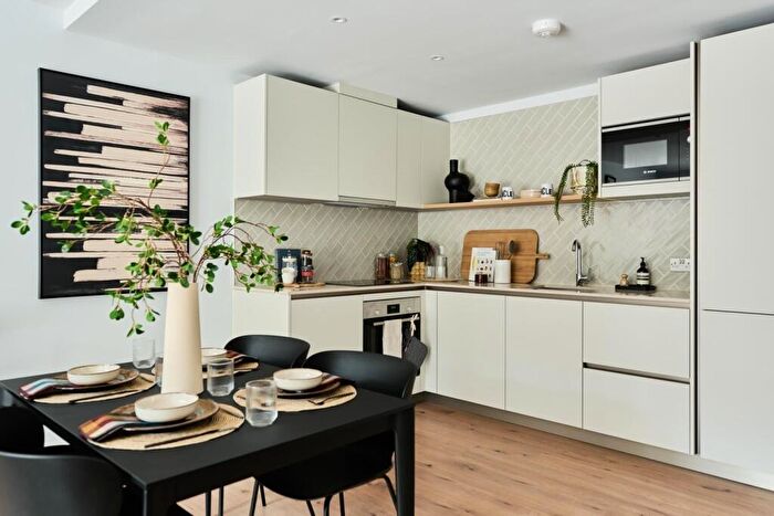 3 Bedroom Apartment To Rent In Uncle Deptford, Waterline Way, London, SE8