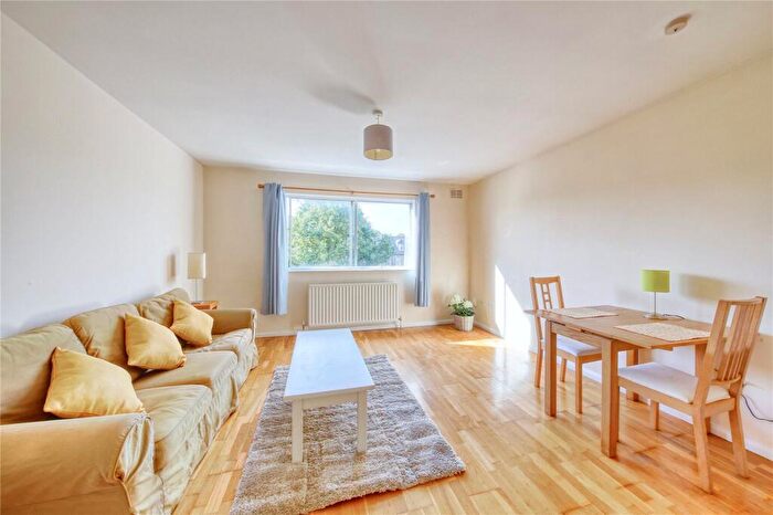 1 Bedroom Property To Rent In Rusham Road, SW12