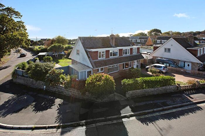 3 Bedroom Semi-Detached House For Sale In Elm Grove Drive, Dawlish, EX7