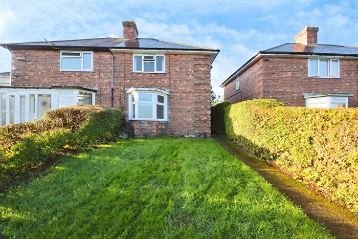 3 Bedroom Semi-Detached House For Sale In Wimpole Grove, Kingstanding, Birmingham, B44