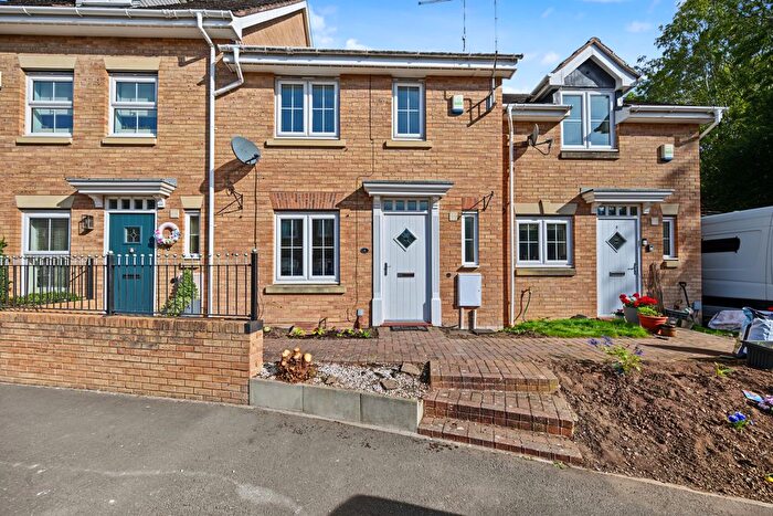 3 Bedroom Terraced House For Sale In Gardeners End, Rugby, CV22