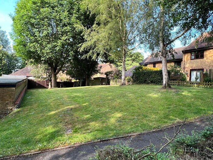 2 Bedroom Apartment For Sale In Old Mill Close, Eynsford, Dartford, DA4