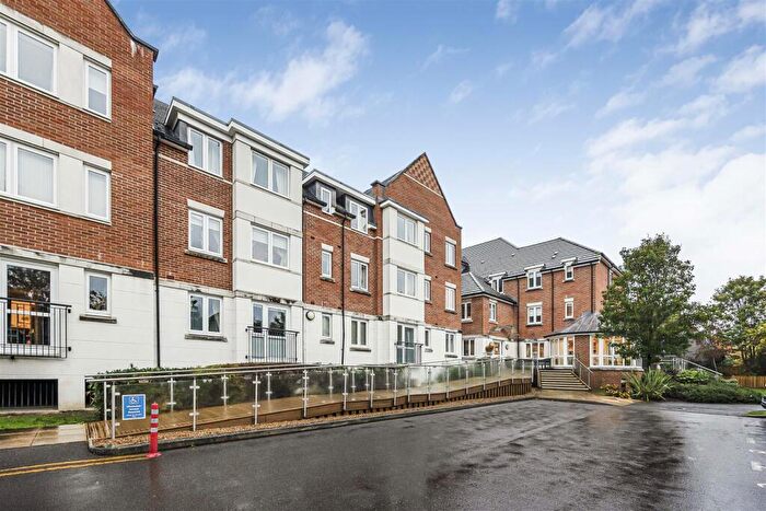 1 Bedroom Flat For Sale In Abbotsmead Place, Caversham, Reading, RG4