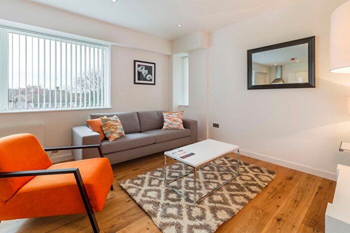 1 Bedroom Flat To Rent In Union House, Hayes, Hayes, UB3