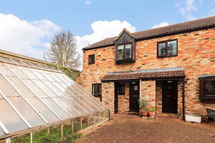 3 Bedroom Semi-Detached House For Sale In Porson Court, Cambridge, CB2