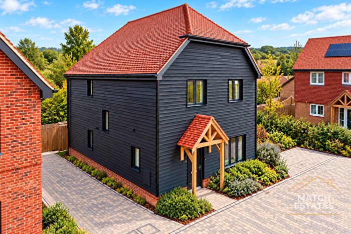 4 Bedroom Detached House To Rent In Boulmer Crescent, Hawkinge, Kent, CT18