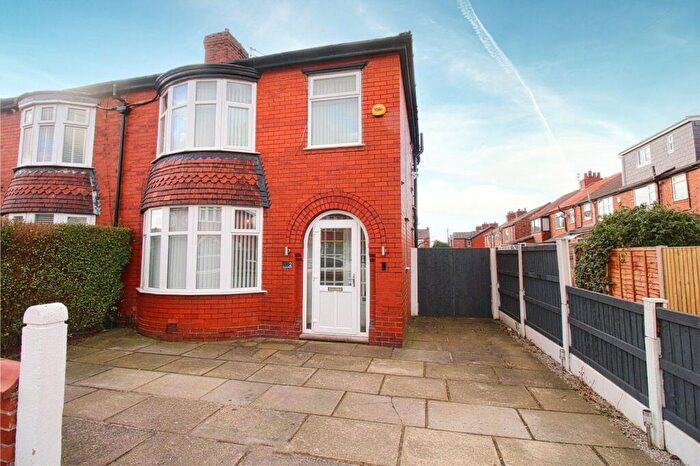 3 Bedroom Semi-Detached House For Sale In Haughton Hall Road, Denton, Manchester, Greater Manchester, M34