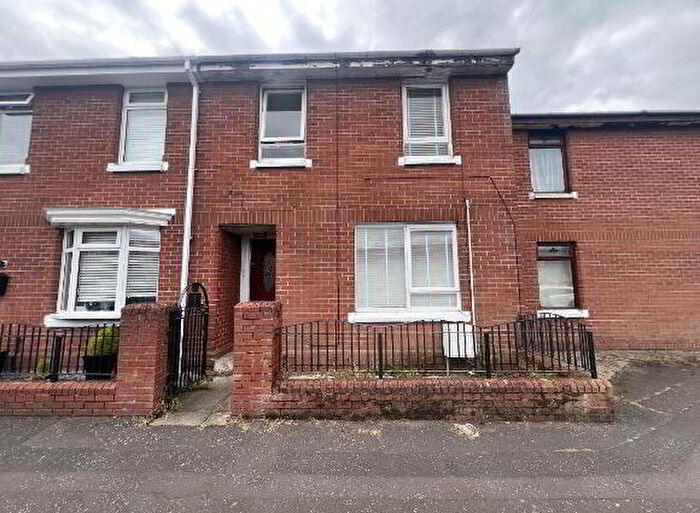 3 Bedroom Terrace House To Rent In Blythe Street, Belfast, BT12