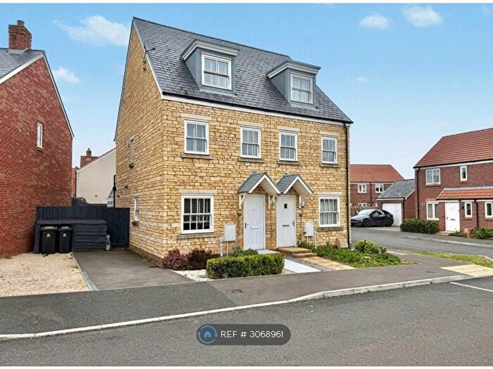 3 Bedroom Semi-Detached House To Rent In Stafford Road, Sherborne, DT9