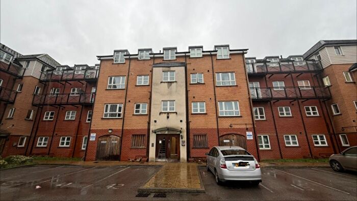 2 Bedroom Flat To Rent In Cotton Court, Northampton, NN4