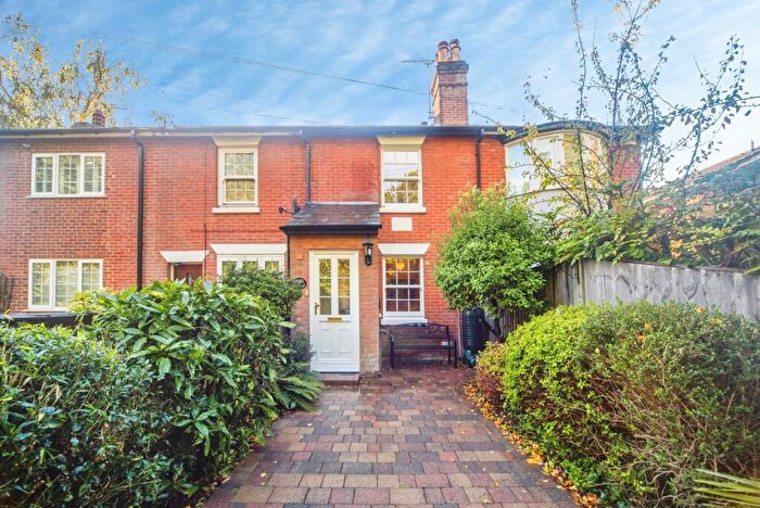 2 Bedroom Terraced House For Sale In Hill Lane, Southampton, Hampshire, SO15