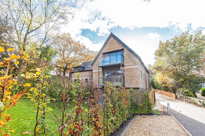 2 Bedroom Flat To Rent In Cumnor Hill, Oxford, OX2