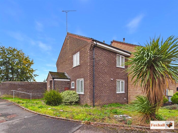 3 Bedroom Semi-Detached House For Sale In Fountains Road, Ipswich, IP2