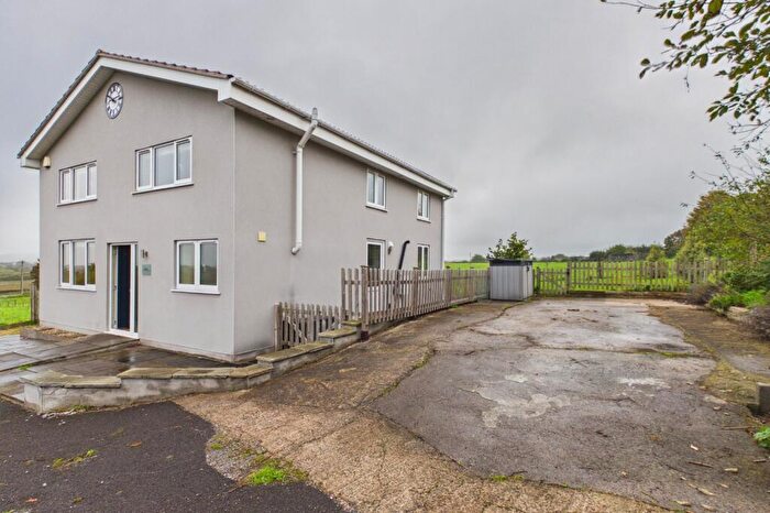4 Bedroom Detached House To Rent In Martcombe Road, Easton-in-Gordano, Bristol, BS20