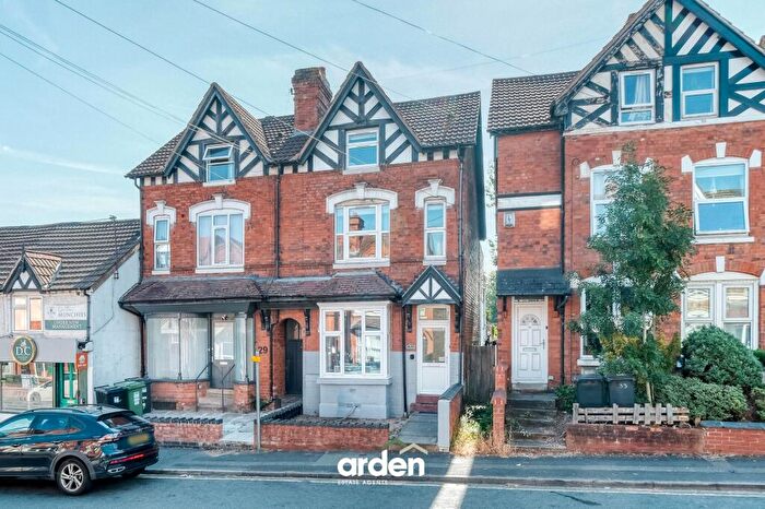 3 Bedroom Semi-Detached House For Sale In Mount Pleasant, Redditch, B97