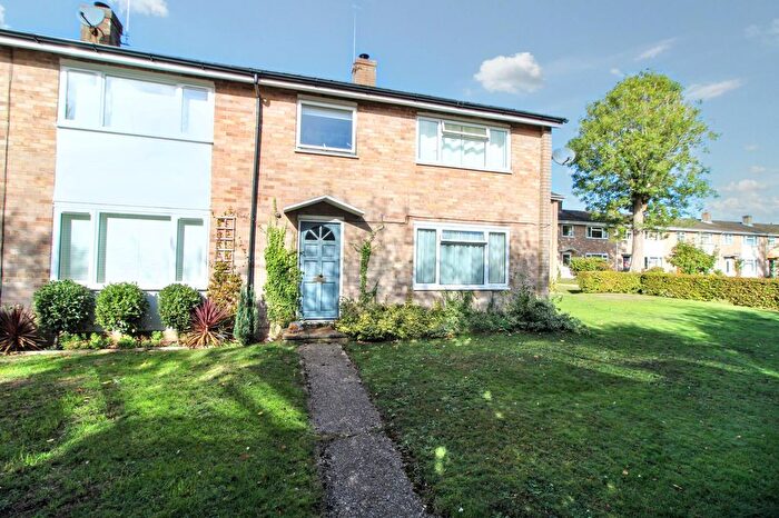 3 Bedroom End Of Terrace House For Sale In Firs Close, Hazlemere, HP15