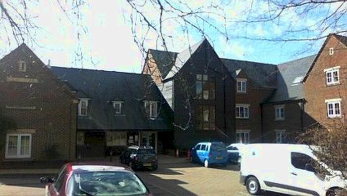 1 Bedroom Flat To Rent In Harris Close, Lambourn, RG17