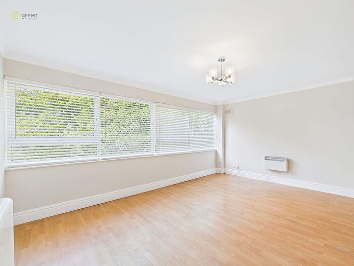 2 Bedroom Flat For Sale In Heathfield Road, Handsworth, Birmingham, B74