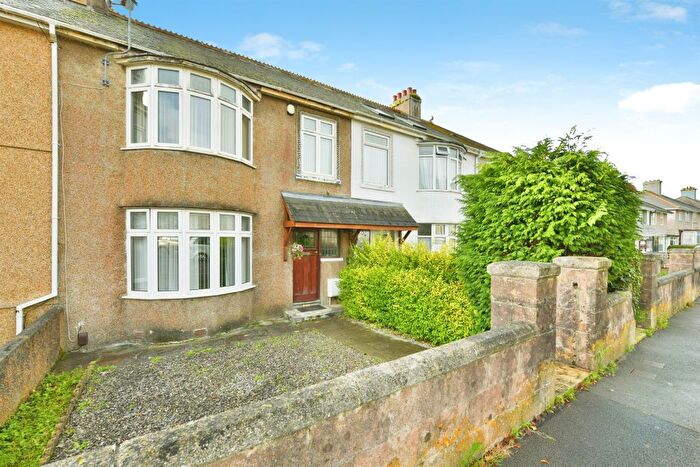 3 Bedroom Terraced House For Sale In Pemros Road, Plymouth, PL5