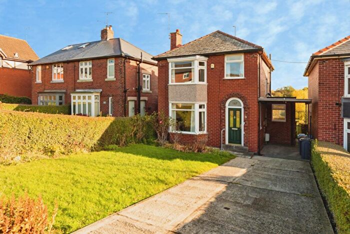 3 Bedroom Semi-Detached House For Sale In High Greave, Sheffield, S5