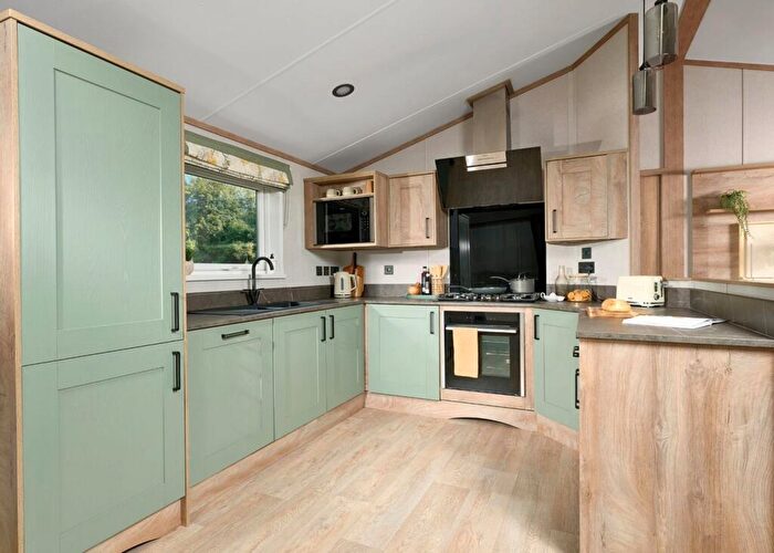 4 Bedroom Lodge For Sale In Brokerswood, Abi Kielder, Wiltshire, , Brokerswood Holiday Park, Westbury, Longleat, Wiltshire, BA13