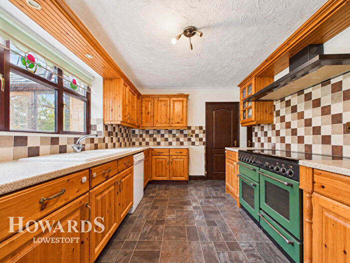 4 Bedroom Detached House For Sale In Ranville, Lowestoft, NR33