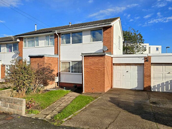 3 Bedroom End Of Terrace House For Sale In Morwenna Park Road, Northam, EX39