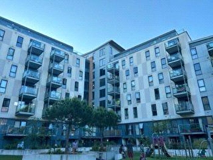 2 Bedroom Flat To Rent In Jupiter House Turner Street, London, E16