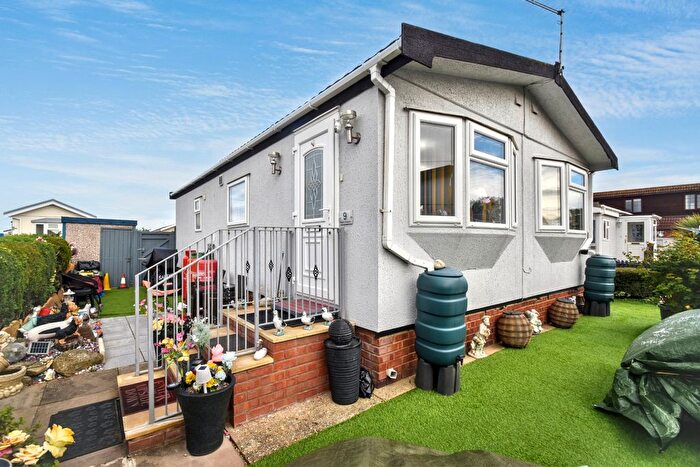 1 Bedroom Mobile/park Home For Sale In Whitehaven Park, Ingoldmells, PE25