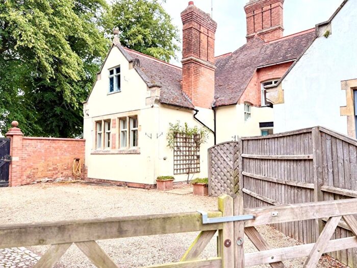 3 Bedroom End Of Terrace House For Sale In Caldecote Hall Drive, Caldecote, Nuneaton, Warwickshire, CV10
