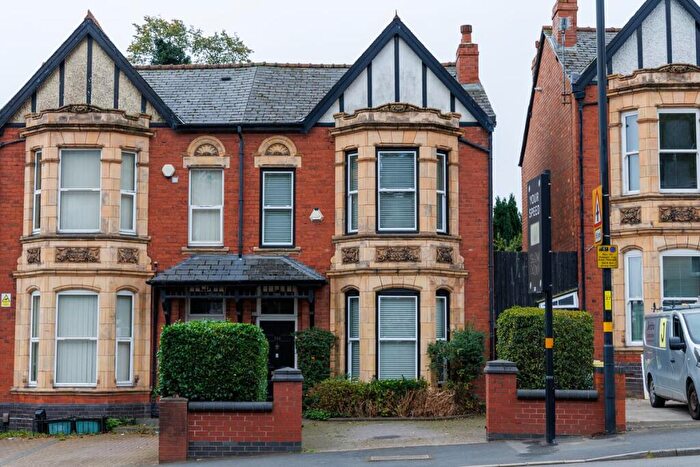4 Bedroom Semi-Detached House For Sale In Portland Road, Edgebaston, B16