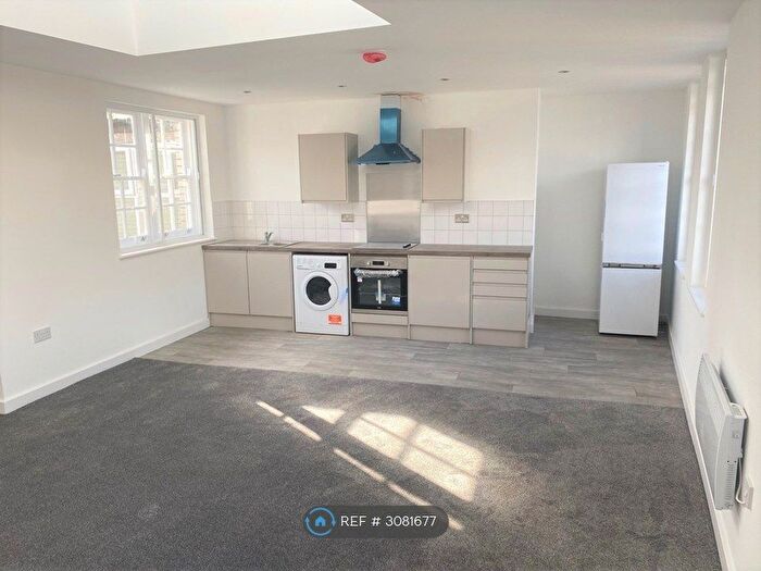 1 Bedroom Flat To Rent In Church Street, Mansfield, NG18