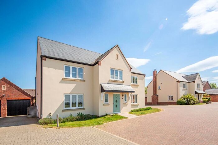 5 Bedroom Detached House For Sale In Keele Close, Upper Heyford, Bicester, OX25