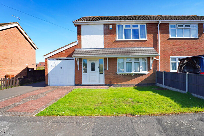2 Bedroom Semi-Detached House For Sale In Middlefield Place, Hinckley, Leicestershire, LE10