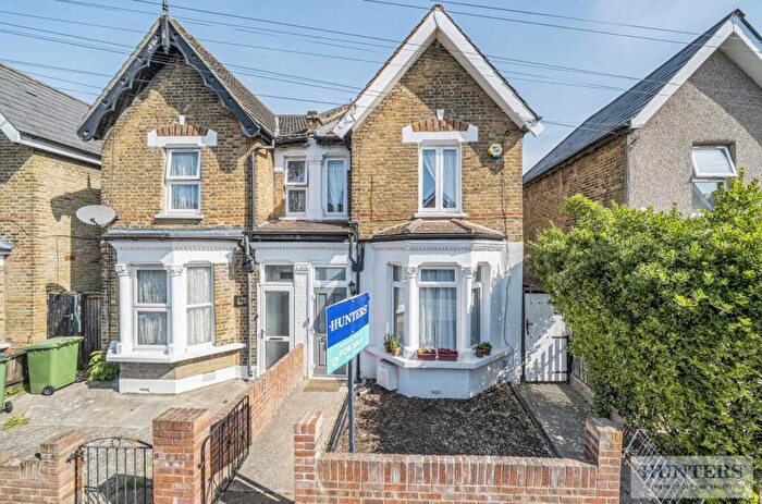 3 Bedroom Semi-Detached House To Rent In Abbey Grove, Abbey Wood, SE2