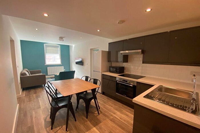 2 Bedroom Apartment To Rent In Huttons Buildings, City Centre, S1