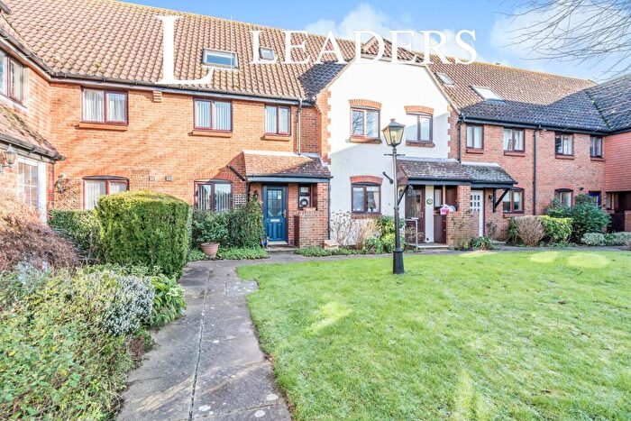 3 Bedroom Terraced House To Rent In Bishopsgate Walk, PO19