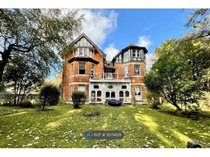 3 Bedroom Flat To Rent In Dunbar Road, Bournemouth, BH3