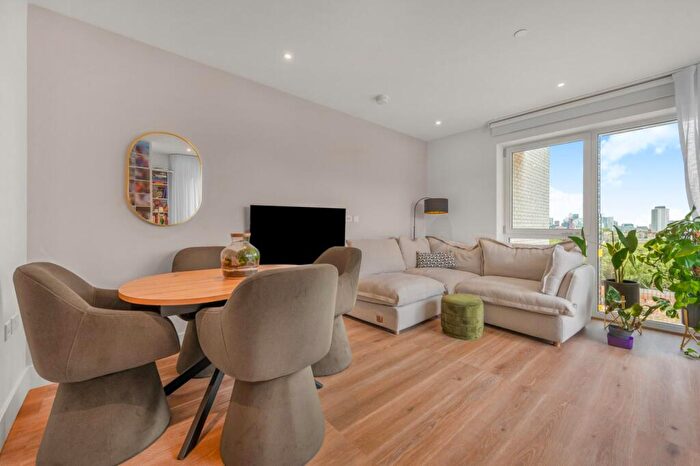 2 Bedroom Flat For Sale In Bow Green, Bow Common Lane, E3