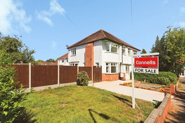 3 Bedroom Semi-Detached House For Sale In Woodhall Road, Penn, Wolverhampton, WV4