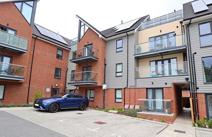 2 Bedroom Flat To Rent In Eastwood Road, Rayleigh, SS6