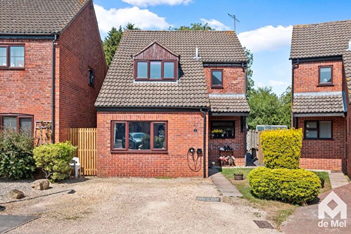 3 Bedroom Detached House For Sale In Blacksmiths Close, Sedgeberrow, WR11