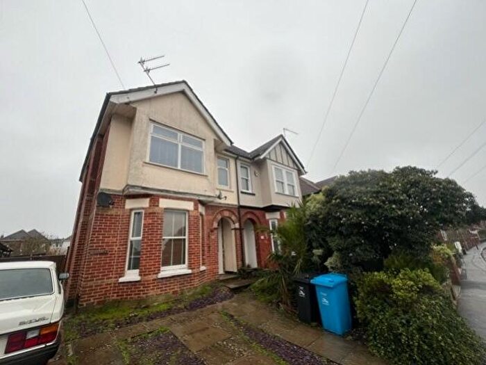 2 Bedroom Flat To Rent In Alexandra Road, Poole, BH14