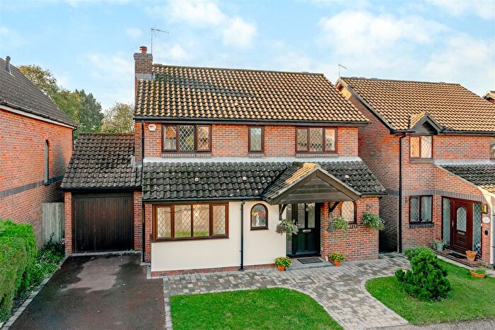 4 Bedroom Detached House For Sale In Millers Gate, Horsham, RH12