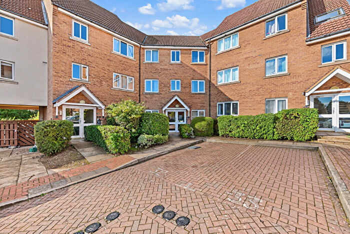 1 Bedroom Flat For Sale In Creswell Place, Cawston, Rugby, CV22